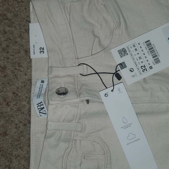 Zara  HIGH RISE MINI FLARE JEANS - Picture 5 of 5